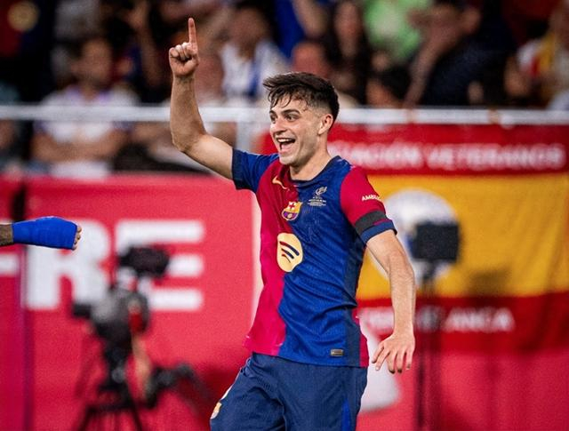 篮球勇士球星单场命中三分刷新纪录