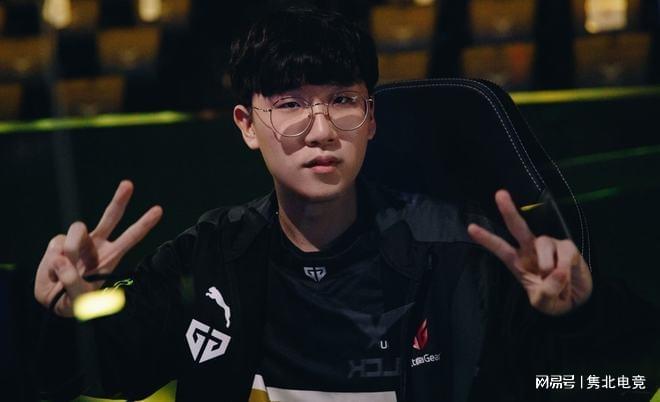 满想象力的 满想象力的