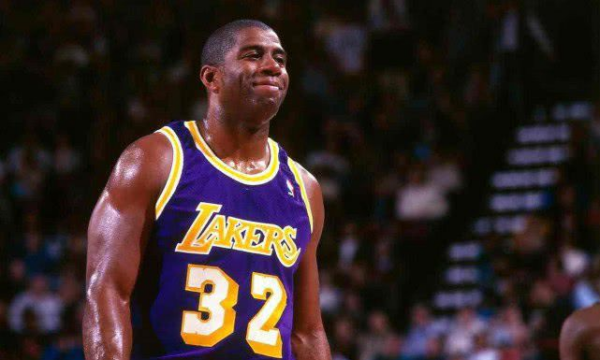 都生活在一 都生活在一