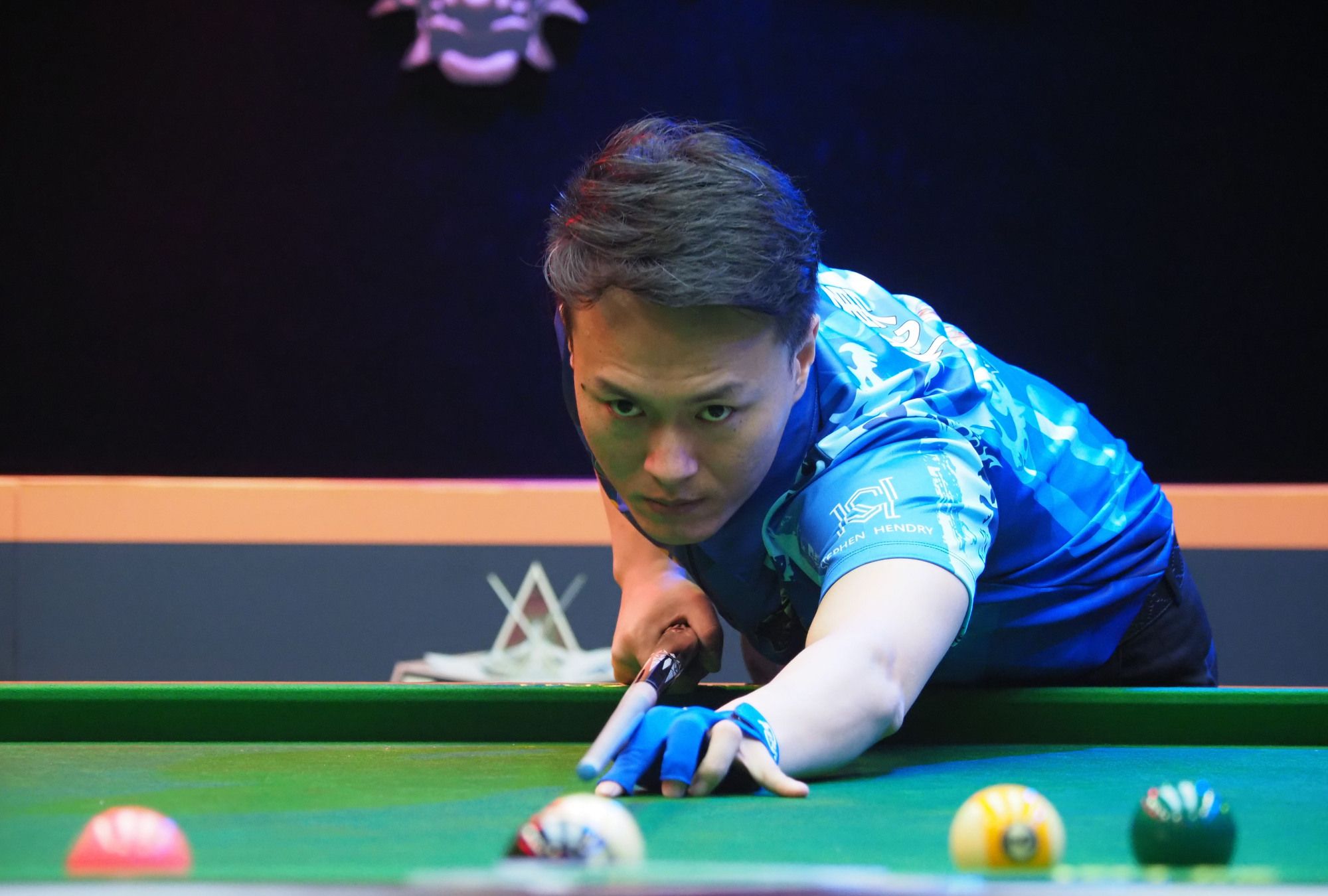 联赛榜首 联赛榜首